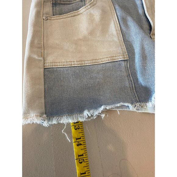 2 pairs Shorts Boho Style Embroidered & Two-Tone Denim Womens Size 9 - Picture 11 of 16